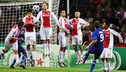 Ajax Amsterdam - AJ Auxerre 2:1: Die Franzosen legten einen Frühstart hin und gingen in der 7. Spielminute in Führung