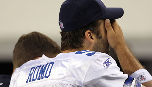 Da geht Tony Romo von den Dallas Cowboys. Der NFL-Klub verlor das Monday Night Game gegen die New York Giants, der Quarterback schied mit Schlüsselbeinbruch aus