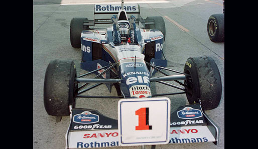 1996: Damon Hill kommt mit neun Punkten Vorsprung auf Villeneuve zum Finale. Es ist klar, dass Williams Hill als Weltmeister möchte