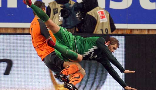 Zuvor streckte der herauseilende Sven Ulreich Aaron Hunt im Strafraum regelwidrig nieder. Das war dann ein bisschen zu viel Körperspiel vom VfB-Keeper