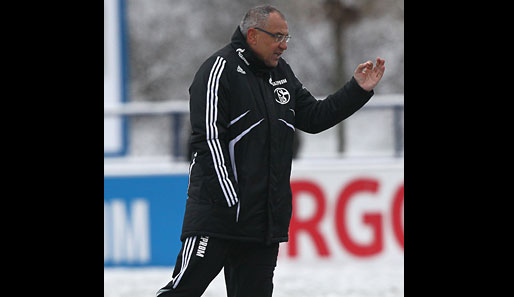 Trainer "Quälix" Magath kennt nach dem 0:5 gegen den 1. FC Kaiserslautern keine Gnade und hat das Training um eine Stunde vorverlegt