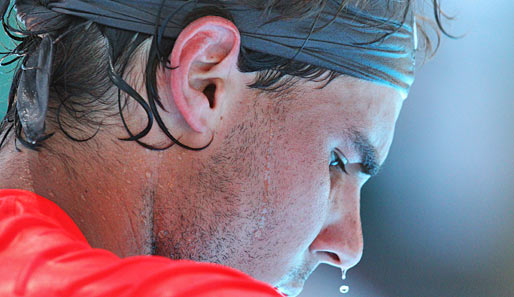 Ihm. Rafael Nadal kam unter der australischen Sonne heftig ins Schwitzen. Dabei gab er in seinem Match doch nur vier Spiele ab