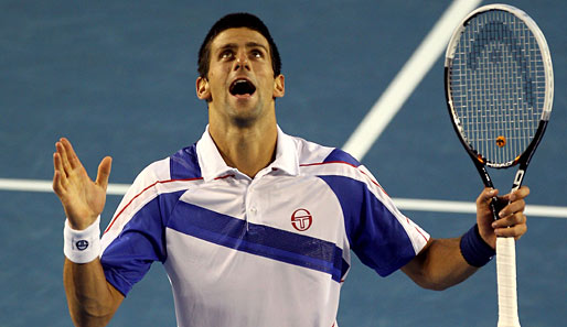 ... besiegte der Serbe Novak Djokovic im Halbfinale Titelverteidiger Roger Federer locker in drei Sätzen