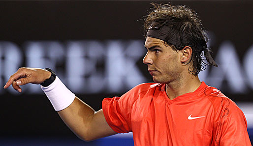 Rafael Nadal streckt seinem Gegner königlich dekadent seine Pranke entgegen. Erwartet er einen Handkuss von Marin Cilic? Nur drei Sätze brauchte die Nummer eins der Welt