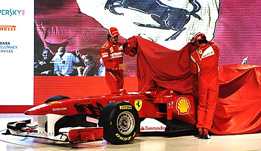 In Maranello haben Fernando Alonso (l.) und Felipe Massa ihr neues Gefährt enthüllt. Ferrari präsentierte den F150, der den WM-Titel bringen soll