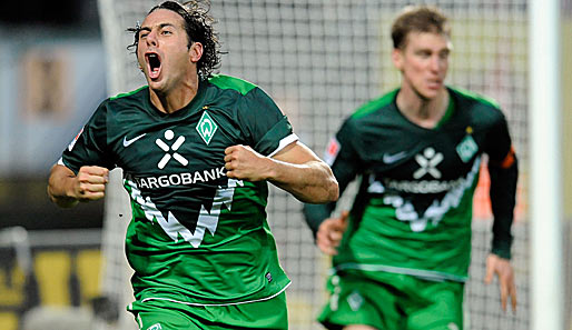 Was wäre Werder ohne Pizarro? Der Peruaner trifft in allerletzter Minute sehenswert zum 1:1. Ein wichtiger Punkt für die Bremer