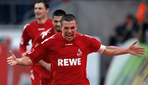 Freude pur bei Lukas Podolski. Einen Kölner Konter schloss der Kapitän per Heber zum entscheidenden 1:0 ab