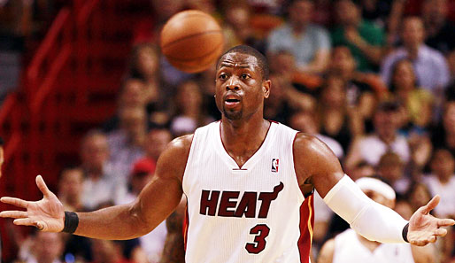 Noch fragen? Miami Heat-Guard Dwyane Wade hatte beim 97:79 seiner Mannschaft gegen die L.A. Clippers nur Basketball im bzw. am Kopf