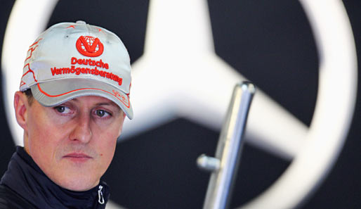 Auch Michael Schumacher sah schon fröhlicher aus. Er verpasste im Mercedes als Elfter sogar die dritte Quali-Runde