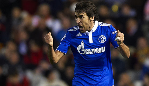 Raul zeigt auch beim FC Schalke 04 sein ganzes Können und traf unter anderem auch beim Hinspiel in Valencia zum ganz wichtigen 1:1-Ausgleich