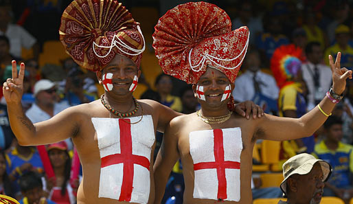 Peace in Sri Lanka: Englische Cricket-Fans beim 2011 ICC World Cup Viertelfinale zwischen Sri Lanka und England im Premadasa Stadium