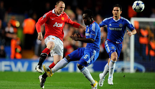 Chelsea - Manchester 0:1: Im rein englischen Viertelfinale konnte Manchester sich mit 1:0 gegen Chelsea durchsetzen. Wayne Rooney schoss das Siegtor für die Red Devils