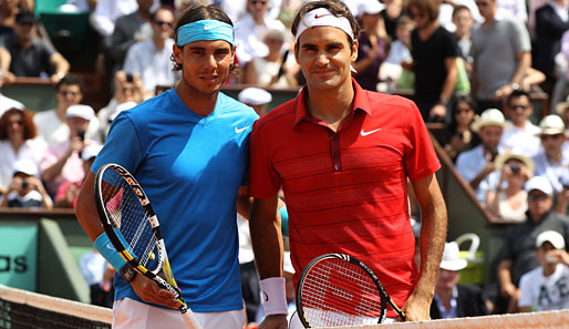 Dieses Bild hat es auf der Tour schon unglaublich oft gegeben: Rafael Nadal und Roger Federer beim Fototermin vor dem Endspiel