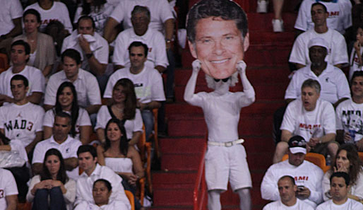 Don't Hassel the Hoff: Einige Miami-Fans in fragwürdigen Outfits feierten nicht nur ihr Team, sondern auch den abgehalfterten Ex-Hollywood-Star David Hasselhoff