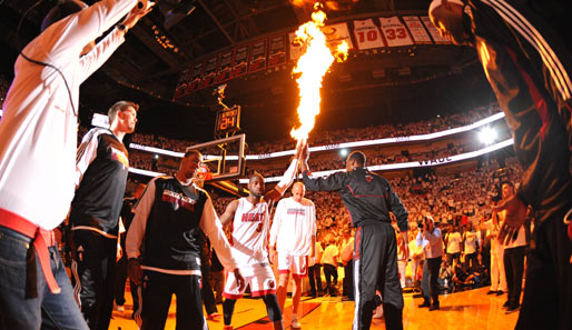 The Heat is on! Miami mit Dwayne Wade fing beim 102:91-Sieg über die Boston Celtics im wahrsten Sinne des Wortes Feuer