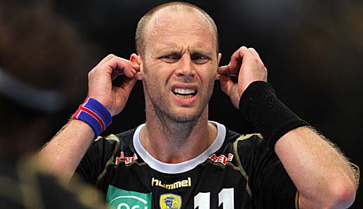Gebt mir mehr Beat! Olafur Stefansson von den Rhein Neckar Löwen fordert im EHF-Final-Four-Halbfinale gegen den FC Barcelona mehr Lautstärke von den Fans