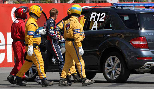 Jähes Ende des 1. Trainings in Kanada für Sebastian Vettel. Für den Weltmeister ging es nach einem Unfall per Taxi zurück an die Box