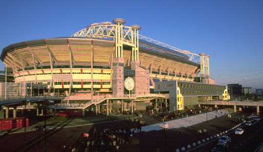 Eines des modernsten Stadien der Stadien der Welt steht in Amsterdam. Zu den Spielen von Ajax kamen 47.316 Zuschauer durchschnittlich (Platz 16)