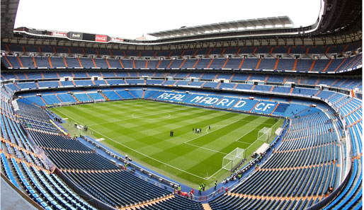 Das Bernabeu in Madrid zog 69.526 Zuschauer im Schnitt ins Stadion (Fassungsvermögen 80.400). In den 50er Jahren fanden bis zu 125.000 Zuschauer den Weg in die Arena. Das Stadion trägt den Namen zu Ehren des ehemaligen Vereinspräsidenten Santiago Bernabeu