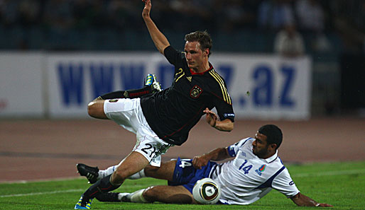 Der Schalker Benedikt Höwedes gab als Rechtsverteidiger sein Startelf-Debüt für die deutsche Nationalmannschaft