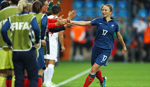 Frankreich legt nach: Erneut Thiney nach einem tollen Schuss aus der zweiten Reihe: 2:0!