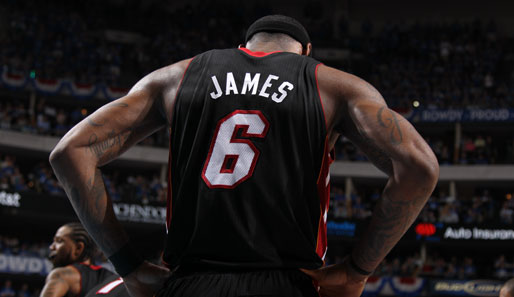Beat the Heat! LeBron James und die Miami Heat ziehen auch in Spiel 5 der NBA-Finals gegen Dirk Nowitzki und die Dallas Mavericks den Kürzeren...