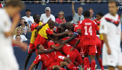 Rudelbildung - aber eine gern gesehene nach dem glücklichen Ausgleich Panamas gegen Kanada im Gold Cup