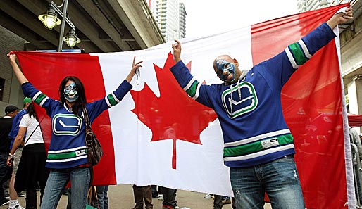 Spiel 5: Welcome back to Canada. Die Stanley-Cup-Finals sind zurück in Vancouver, und diese Canucks-Fans sind schon ganz heiß drauf