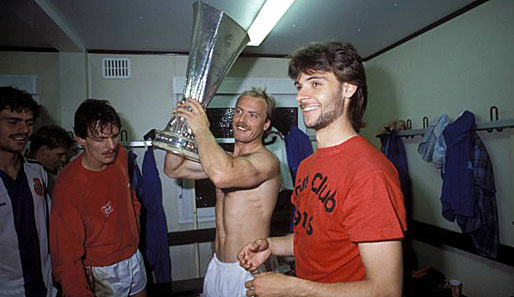 Der größte Erfolg: 1988 holte Bayer Leverkusen unter Erich Ribbeck den UEFA-Cup. 2002 erreichte die Werkself das Finale der Champions League. Dazu kommt ein Pokalsieg im Jahr 1993.