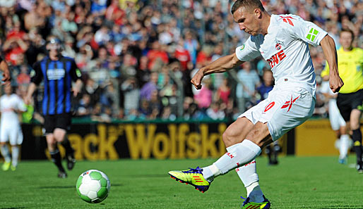SC Wiedenbrück - 1. FC Köln 0:3: Vieles konzentrierte sich beim Kölner Gastspiel in Wiedenbrück auf den kürzlich entmachteten Ex-Kapitän Lukas Podolski
