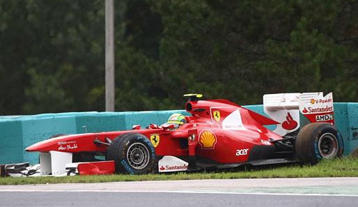 Immer für einen Abflug zu haben: Felipe Massa rutschte bereits in der neunten Runde in die Streckenbegrenzung, konnte aber weiterfahren