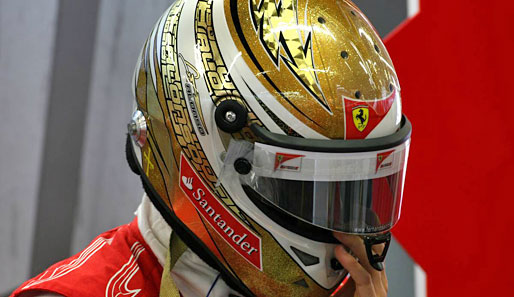 Was Michael Schumacher in Spa konnte, kann ich schon lange, dachte sich Fernando Alonso und glänzte in Singapur mit einem goldenen Helm