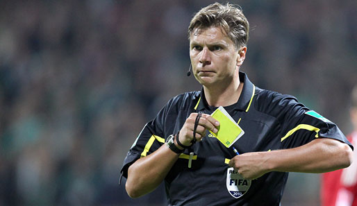Ein Urgestein der Bundesliga ist FIFA-Referee Thorsten Kinhöfer. Der Westfale ist in seiner Freizeit passionierter Skat-Spieler - kennt sich also mit Karten aus