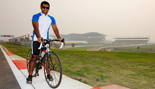 Karun Chandhok erkundete seine Heimstrecke per Rennrad. Für ihn und Landsmann Narain Karthikeyan ist das ein ganz besonderes Wochenende