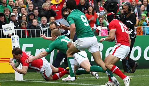 Viertelfinale, Wales - Irland 22:10 - Shane Williams legt den ersten Versuch für die Waliser