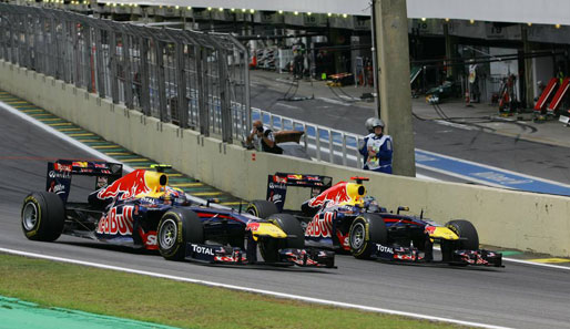 Vettel musste Webber gewähren lassen - der Australier fuhr danach ein ereignisarmes Rennen. Dahinter ging es aber zur Sache