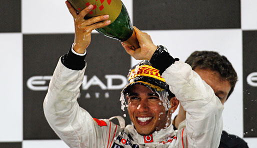 ABU DHABI-GP: Nach langer sportlicher und privater Talfahrt fand Lewis Hamilton durch seinen dritten Saisonsieg sein Lächeln wieder