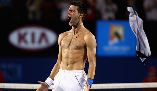 Tag 14: Nach dem Matchball brachen bei Novak Djokovic alle Dämme. Der neuerliche Grand-Slam-Triumph ließ beim Serben die Emotionen überkochen