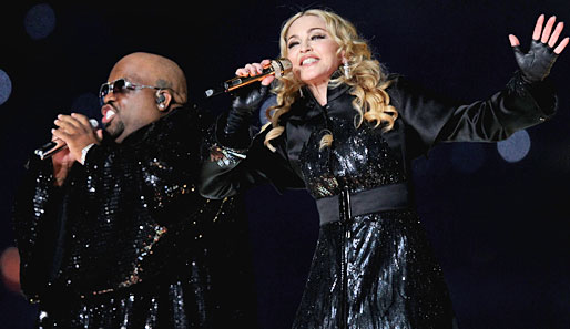 Zum Abschluss der Performance sang Madonna unterstützt von Cee Lo ihren Megahit "Like a Prayer"