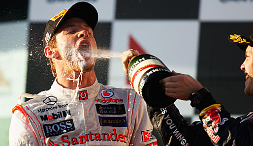 Jenson Button genoss sichtlich seinen dreizehnten Sieg bei einem Formel-1-Rennen. Der Brite ist damit auch der erste Führende der Fahrerwertung