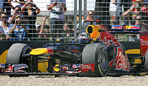 Sebastian Vettel erwischte es im dritten Training am Samtagmorgen. Er warf den Red Bull tief in den australischen Kies