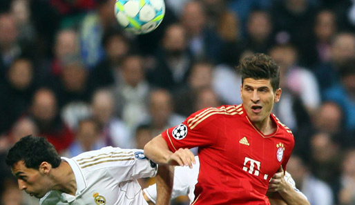 Real Madrid - FC Bayern n.E. 3:4: Hatte direkt nach Wiederabpfiff die Riesenchance zum Ausgleich auf dem Scheitel: Mario Gomez
