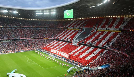 "Unsere Stadt - unser Stadion - unser Pokal" war das Motto der Choreo der Bayern-Fans vor dem Spiel