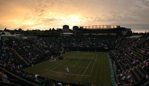 Tag 3: Da sieht man mal, wie lange in Wimbledon gespielt wird. Nicht mehr so ganz hell...