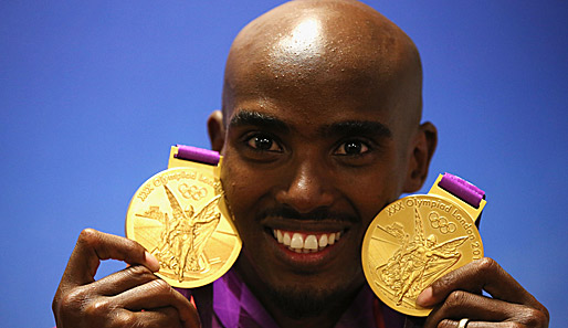 Will "GB's darling" Mo Farrah seine beiden Goldmedaillen etwa zu Ohringen umfunktionieren? Sie sind ein echter Blickfang, da hat er Recht.
