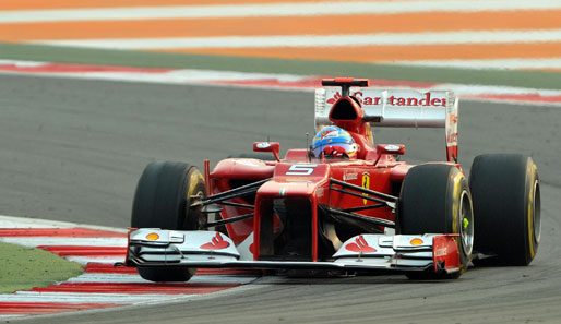 Deutlich besser läuft es für Fernando Alonso, der schon in den ersten Runden an beiden McLaren vorbei zieht und am Ende sogar noch Mark Webber kassiert