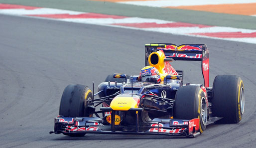 Beim Red-Bull-Piloten fällt zehn Runden vor Schluss das Energierückgewinnungssystem KERS aus. Er hat sogar Probleme vor Lewis Hamilton zu bleiben