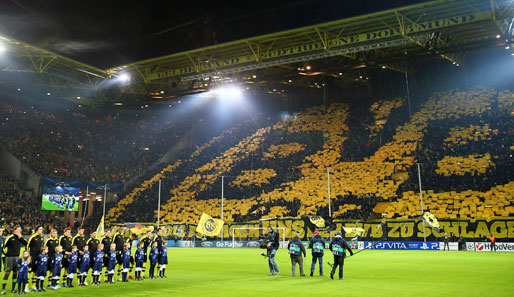 Die Dortmunder Fans bereiteten ihrer Mannschaft nochmal einen absolut würdigen Empfang
