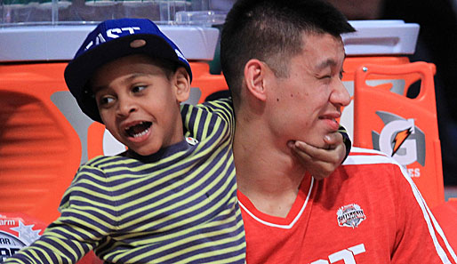 Jeremy Lin ließ sich derweil von Carmelo Anthonys Sohn Kiyan ärgern