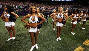 Die Cheerleader durften beim Super Bowl natürlich auch nicht fehlen. Hier präsentierten sich die jungen Damen aus Baltimore